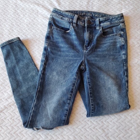 AEO Hi-Rise Jegging Stone Washed Jeans Size 2 Regular - Picture 11 of 11
